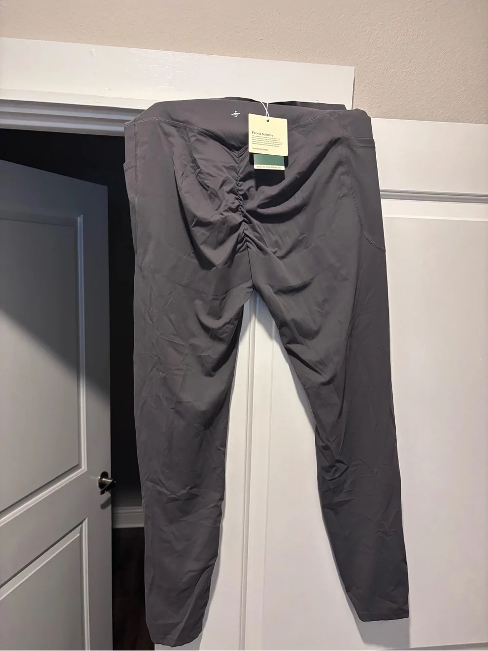 HALARA Charcoal Ruched-Back High-Waist Leggings